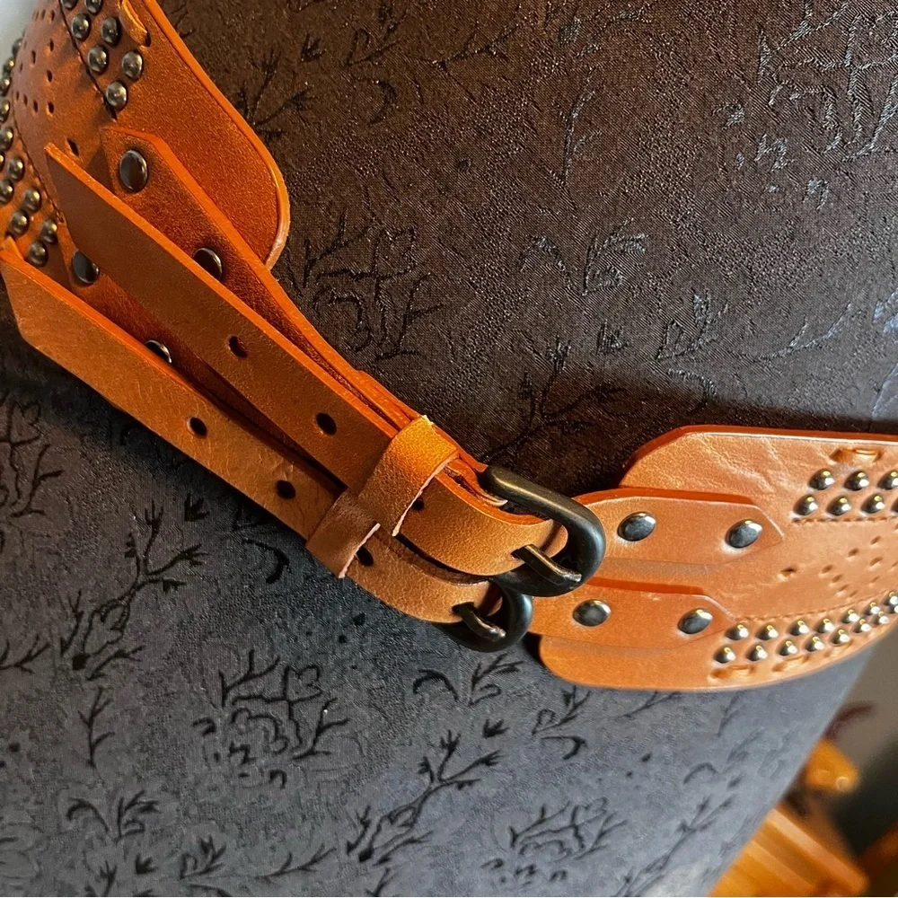 Lucero Peru Wide Leather Belt Double Buckle Women’s Large Studded Coachella